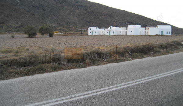 Οικόπεδο - Plot