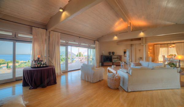 02__level_one_living_room_01c_861946512