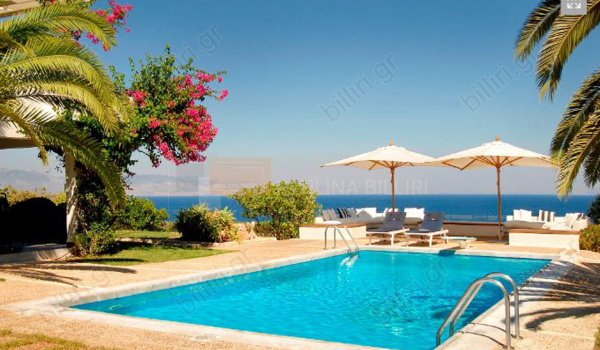 Πισίνα - θέα . Swimming pool - view