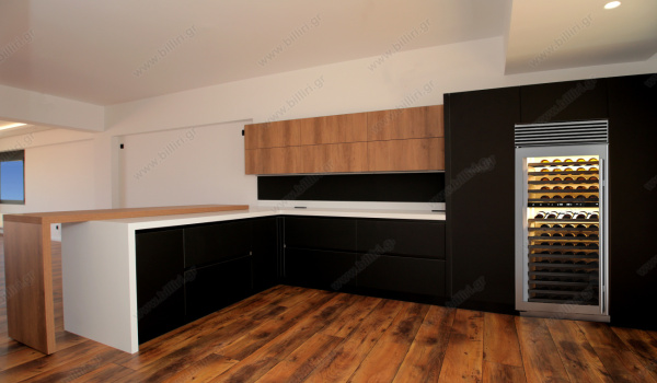 45_living_room_open_cold_kitchen_1952500545