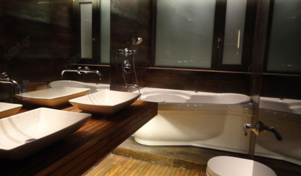Mπάνιο - Bathroom